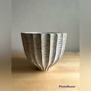 White/Cream/Flower-Plant Pot